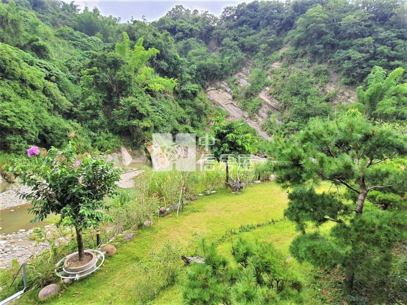 鴻禧高爾夫球場旁.度假莊園房屋室內格局與周邊環境