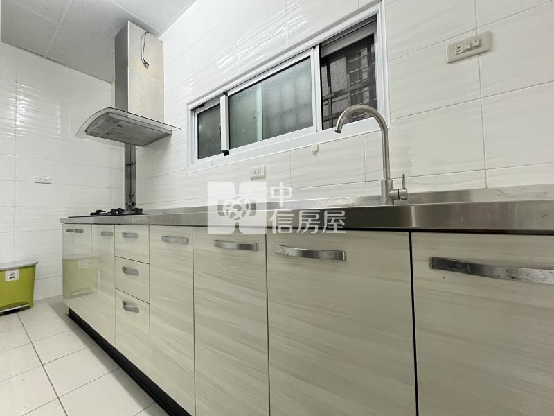 專約岡山蛋黃區超值車墅房屋室內格局與周邊環境