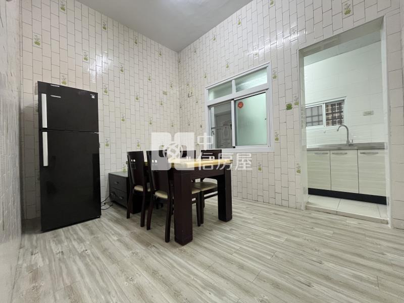 專約岡山蛋黃區超值車墅房屋室內格局與周邊環境