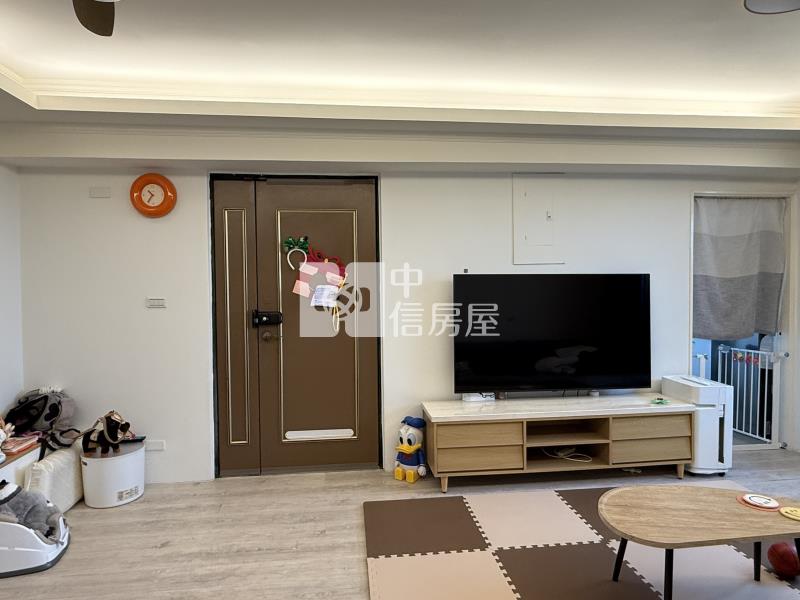 【首購必看】梅川旁兩房｜雙面採光帝王戶｜精裝修無限視野房屋室內格局與周邊環境