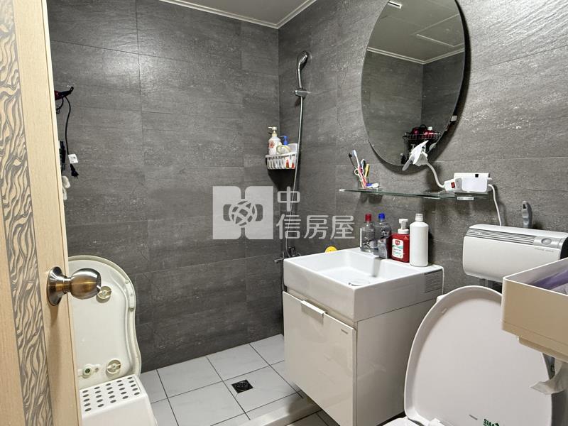 【首購必看】梅川旁兩房｜雙面採光帝王戶｜精裝修無限視野房屋室內格局與周邊環境