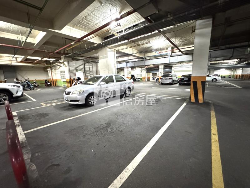 松竹稀有邊間7.5米大面寬樓店附大平車房屋室內格局與周邊環境