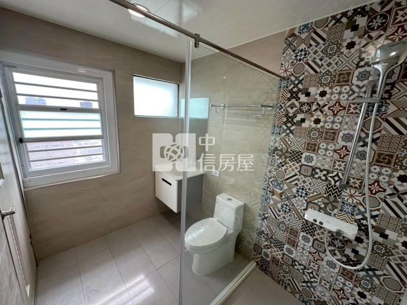 陽明國中全翻新高樓景觀平車名邸房屋室內格局與周邊環境