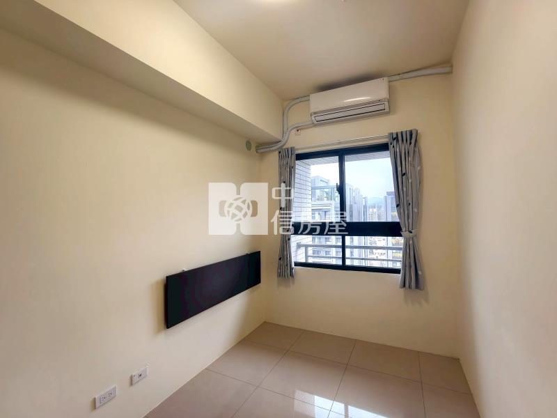 鴻邑璞臻中國醫BOT三房平車房屋室內格局與周邊環境