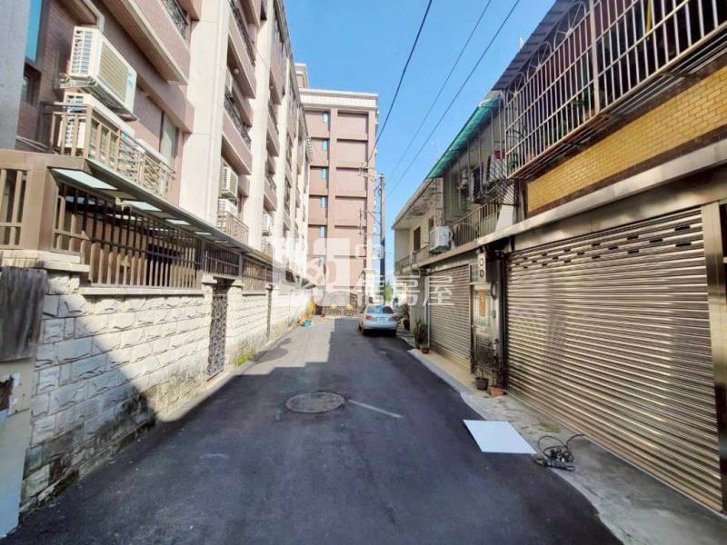 大溪介壽路旁崎頂邊間透天房屋室內格局與周邊環境