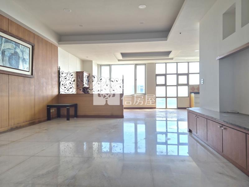 老爺官邸尊榮世襲雙車房屋室內格局與周邊環境