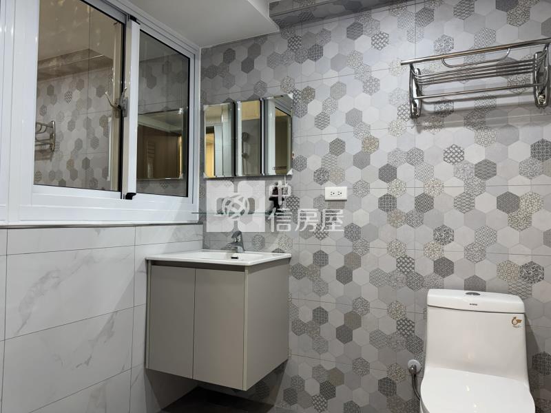 市中心翻新美三房A房屋室內格局與周邊環境