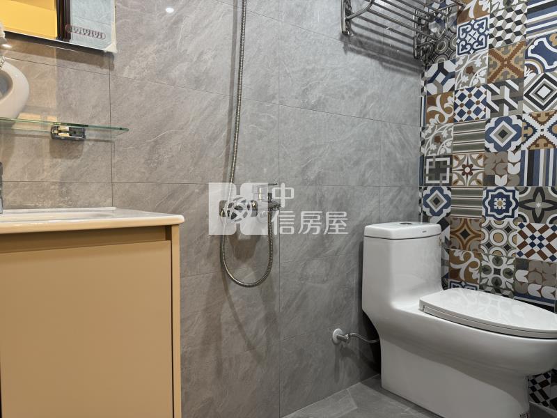 市中心翻新美三房A房屋室內格局與周邊環境