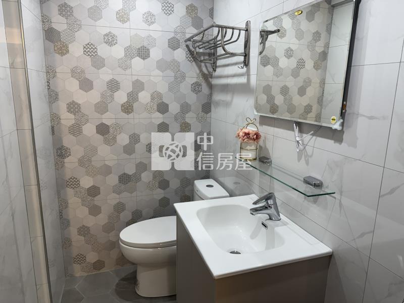 市中心翻新美三房B房屋室內格局與周邊環境