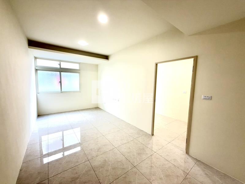 龍潭近百年商圈美透天房屋室內格局與周邊環境