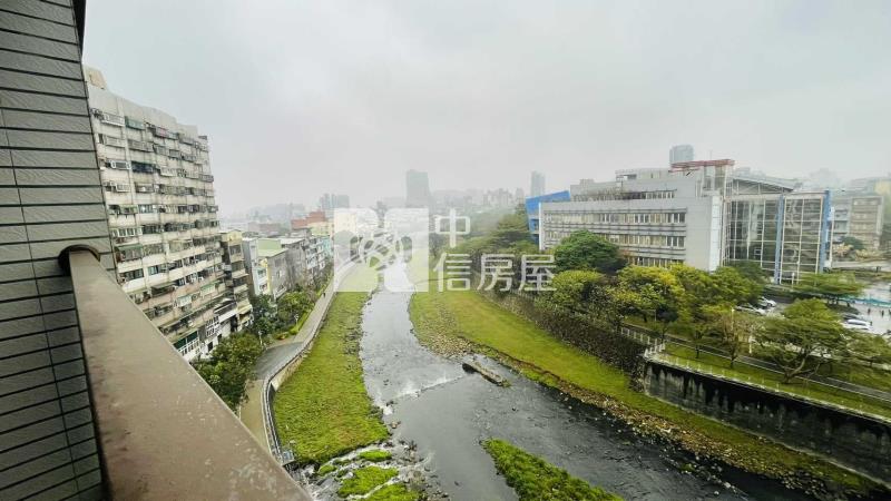 機捷A22鴻築吾江4房大車位3陽台房屋室內格局與周邊環境