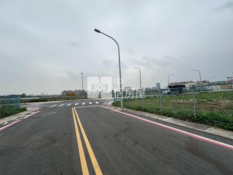 中壢體育園區住宅建地房屋室內格局與周邊環境