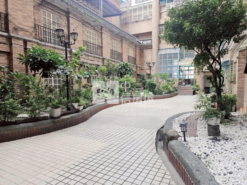 文藻薇納斯高樓景觀戶房屋室內格局與周邊環境