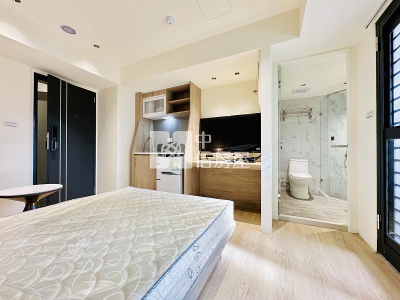 寓見幸福4B全新整理3套房附平車房屋室內格局與周邊環境