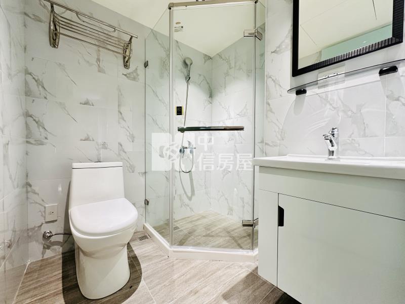 寓見幸福4B全新整理3套房附平車房屋室內格局與周邊環境