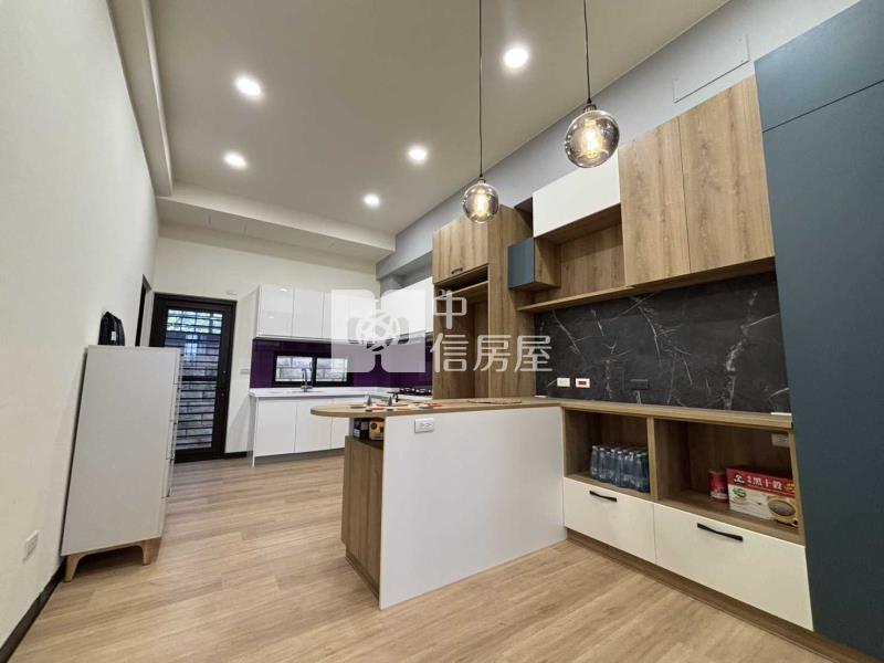 近青埔七房電梯別墅房屋室內格局與周邊環境