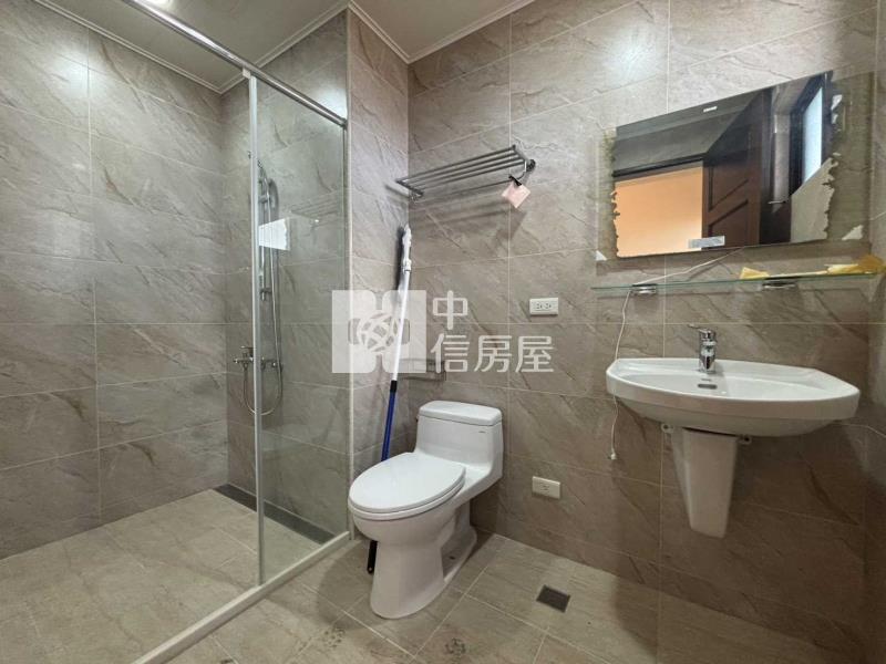 近青埔七房電梯別墅房屋室內格局與周邊環境