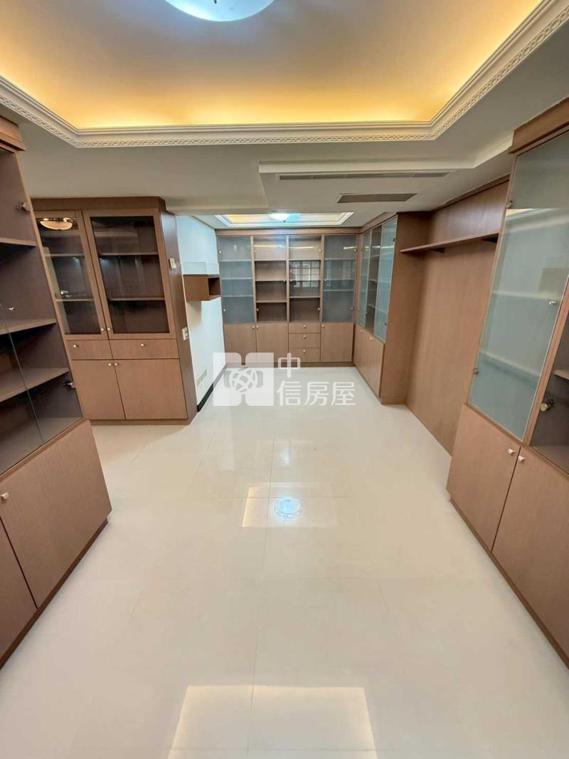 大溪埔頂公園旁超值店面別墅房屋室內格局與周邊環境