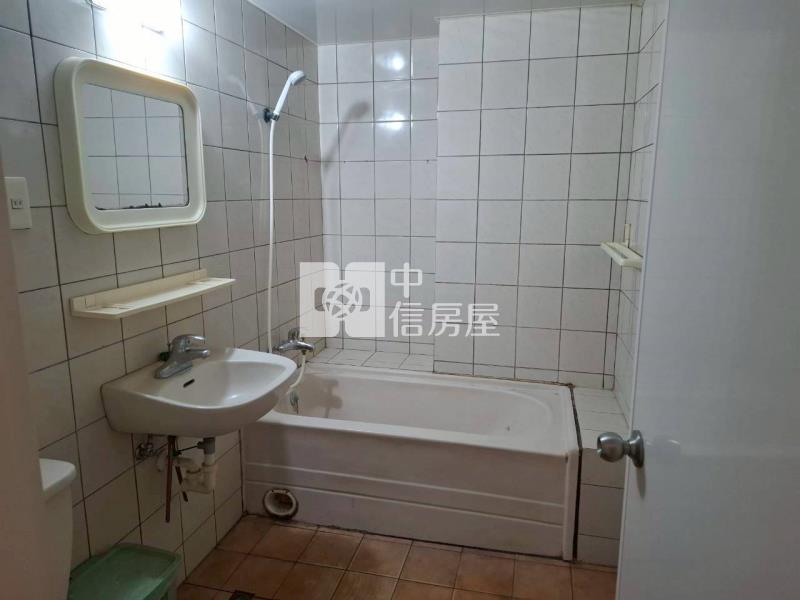 近文南公園傳統孝親車墅房屋室內格局與周邊環境