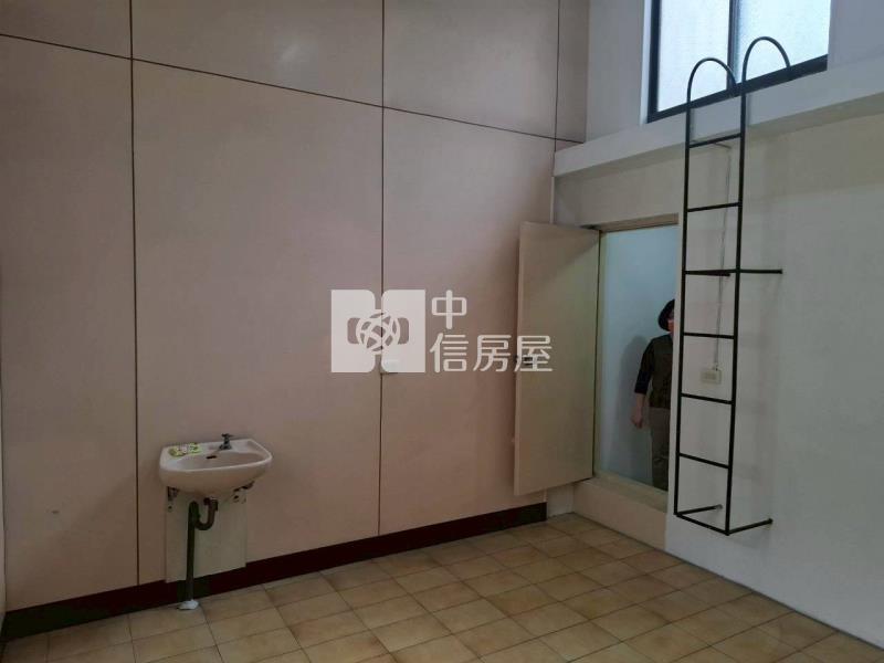 近文南公園傳統孝親車墅房屋室內格局與周邊環境