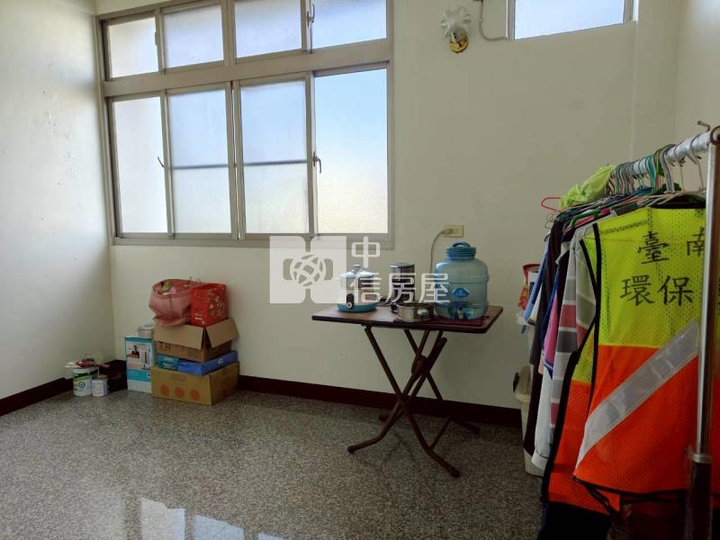 新市區三角窗大地坪黃金透天住店房屋室內格局與周邊環境