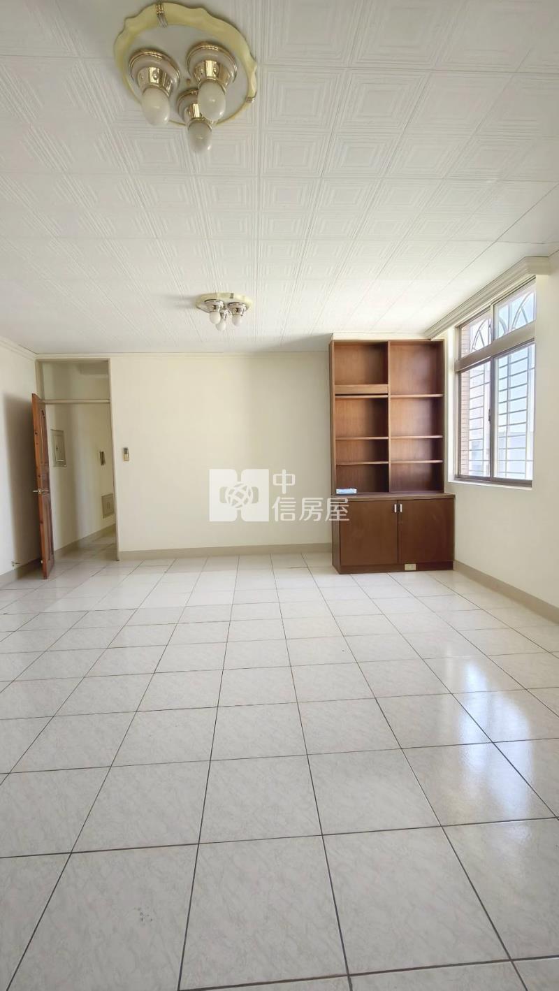 民生南路旁四車位店住房屋室內格局與周邊環境