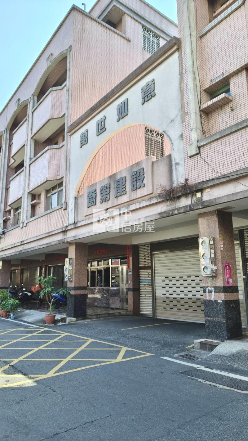 民生南路旁四車位店住房屋室內格局與周邊環境