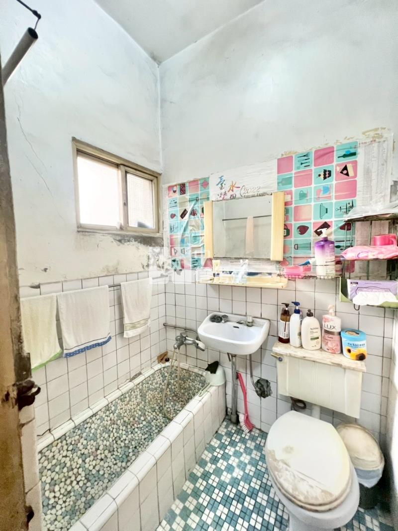 慈明高中旁低總價透天房屋室內格局與周邊環境