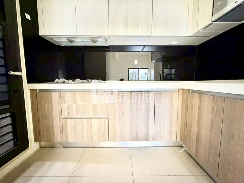 昌祐大薪計劃全新四改三房一樓挑高戶雙平車房屋室內格局與周邊環境