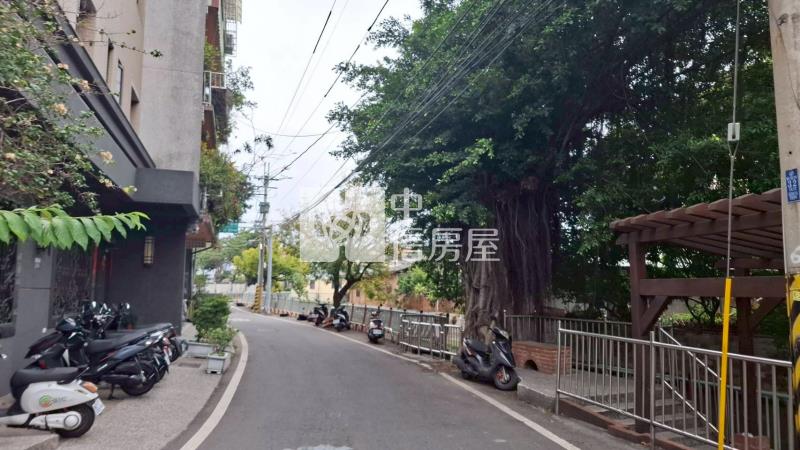 霧峰四德路商圈透天房屋室內格局與周邊環境