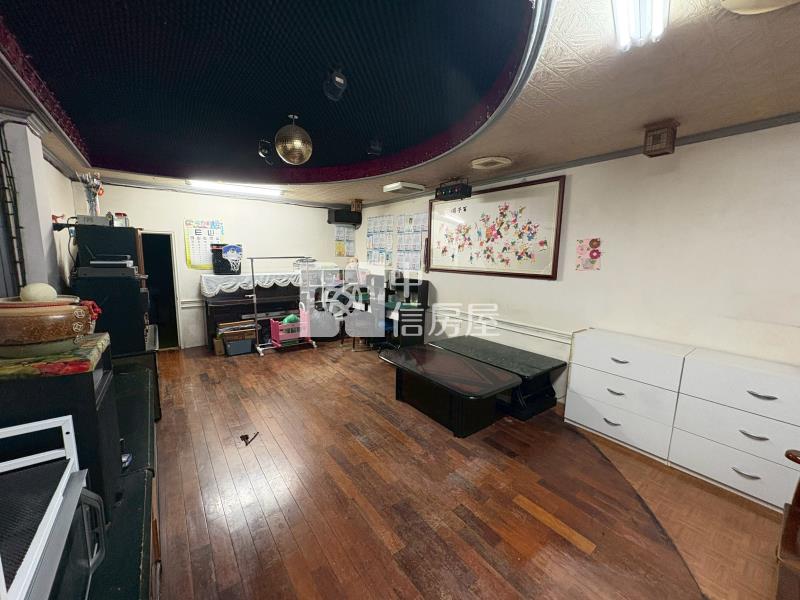 霧峰四德路商圈透天房屋室內格局與周邊環境