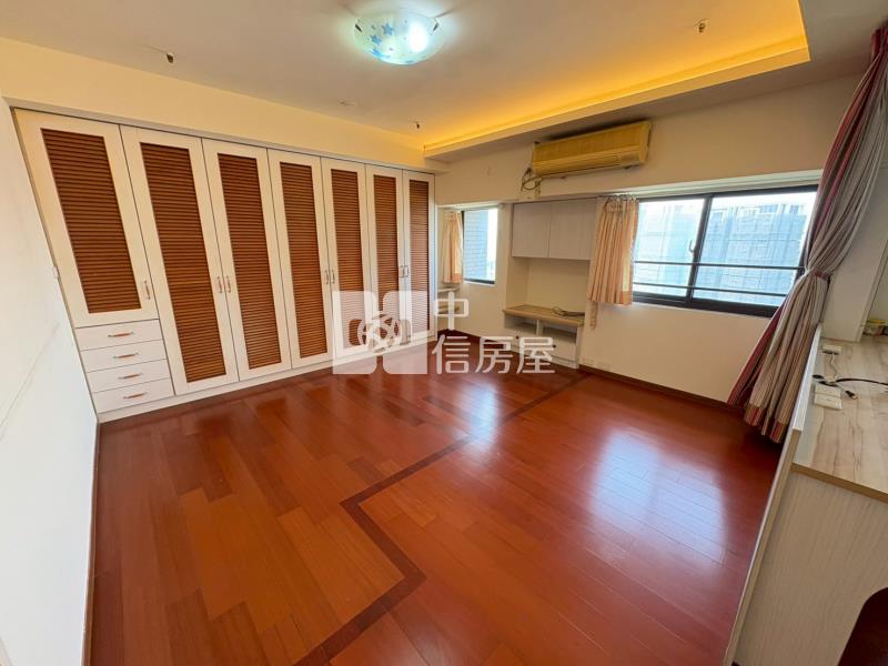 鄉林凱撒挑高樓中樓3+1房平車美屋房屋室內格局與周邊環境