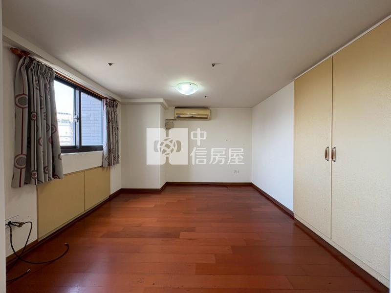 鄉林凱撒挑高樓中樓3+1房平車美屋房屋室內格局與周邊環境