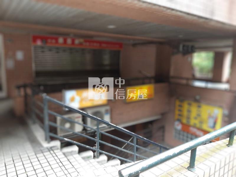 ●橘郡邊間店面房屋室內格局與周邊環境