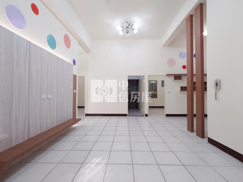 誠洲太平挑高三房房屋室內格局與周邊環境