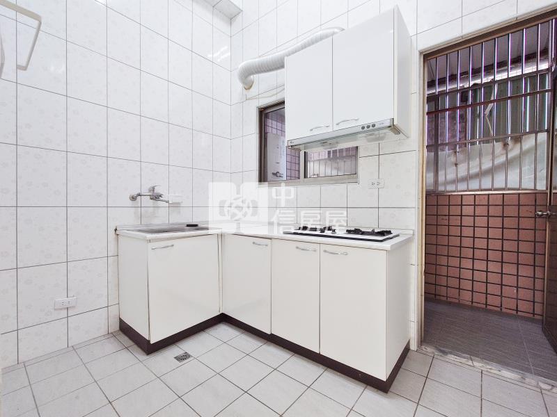 誠洲太平挑高三房房屋室內格局與周邊環境