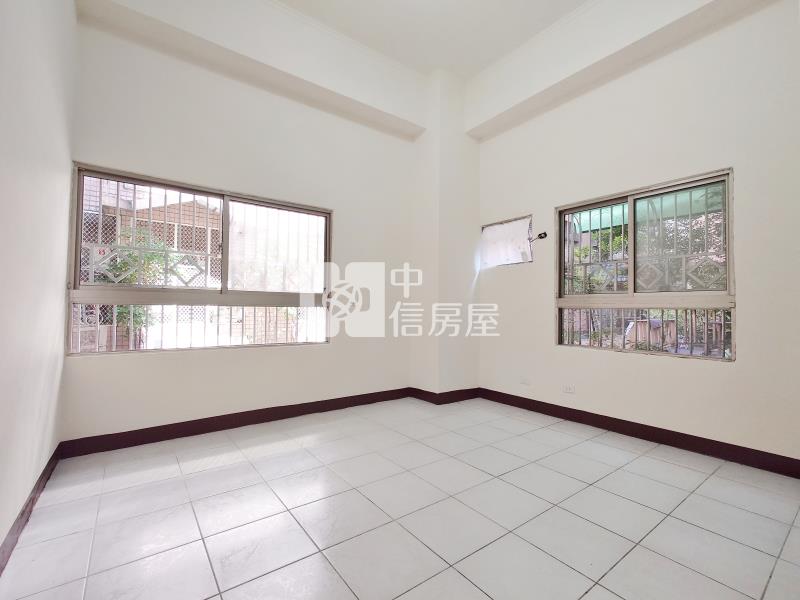 誠洲太平挑高三房房屋室內格局與周邊環境