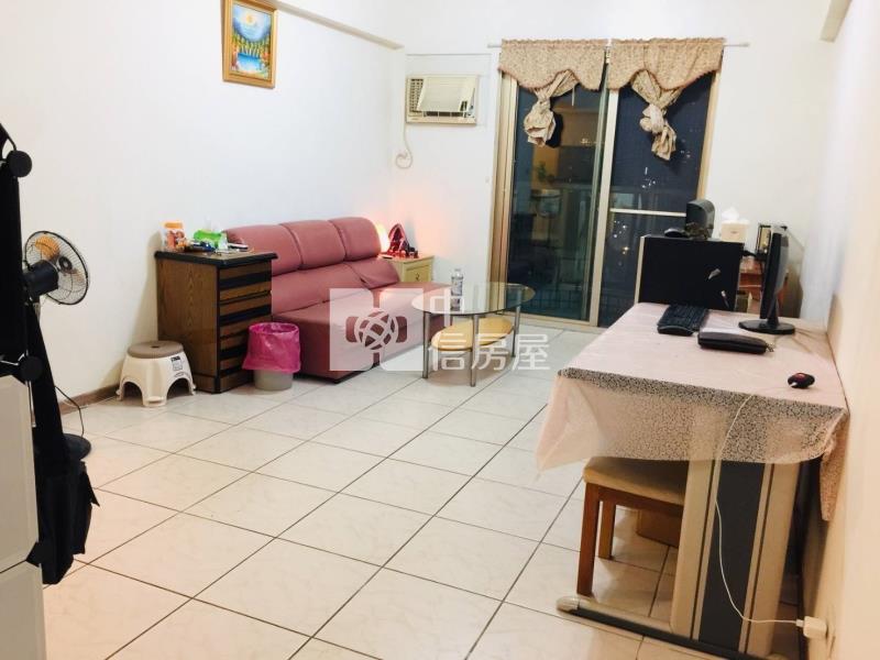 伊勢丹名人道大套房房屋室內格局與周邊環境