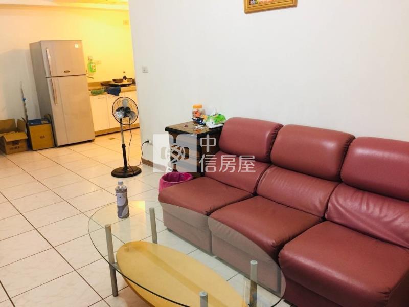 伊勢丹名人道大套房房屋室內格局與周邊環境