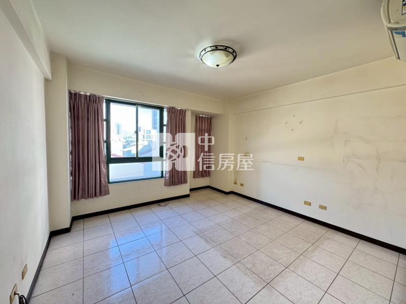 興安商圈臨路前停六房大透天房屋室內格局與周邊環境