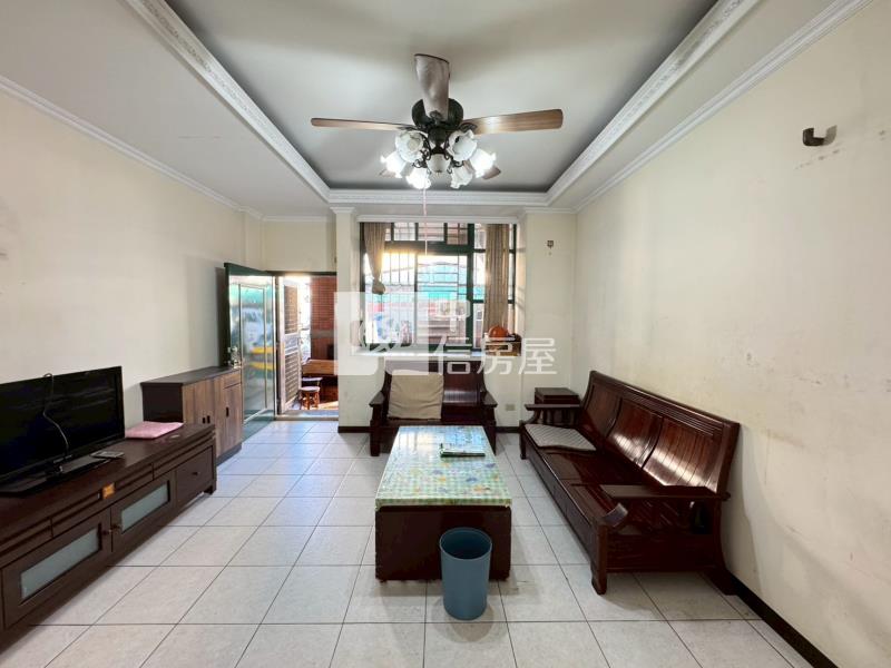 興安商圈臨路前停六房大透天房屋室內格局與周邊環境