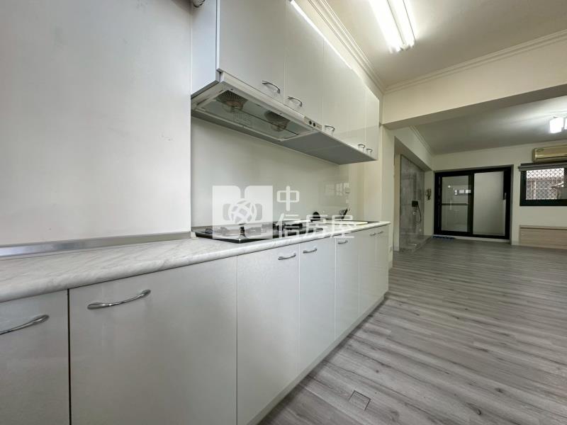 文心中清捷運站全新整理大三房房屋室內格局與周邊環境