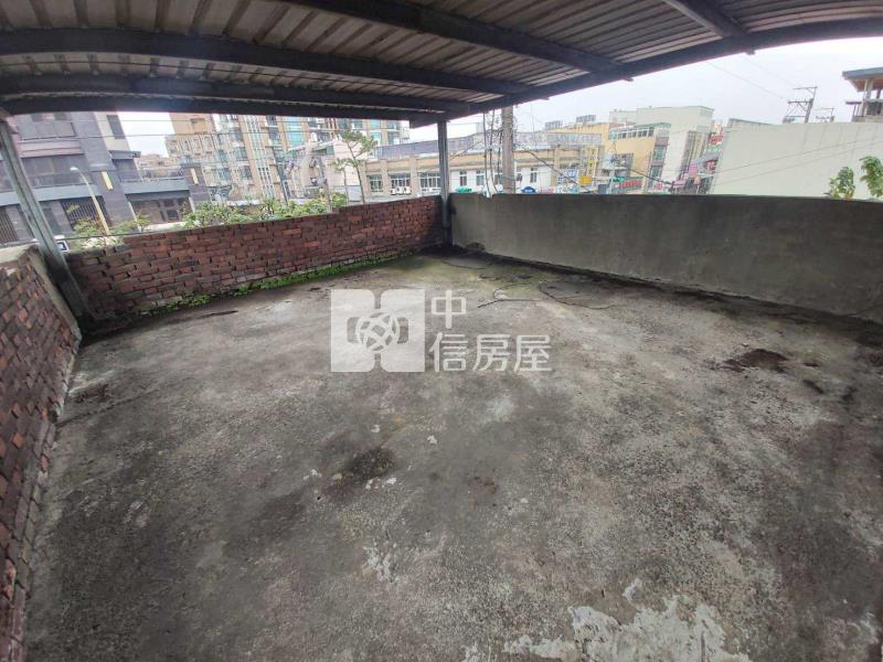 大溪市區稀有雙店面房屋室內格局與周邊環境