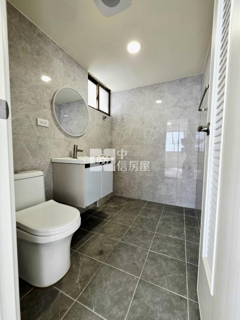 楓樹鎮平學區｜低公設邊間大三房｜南屯7字頭必看房屋室內格局與周邊環境