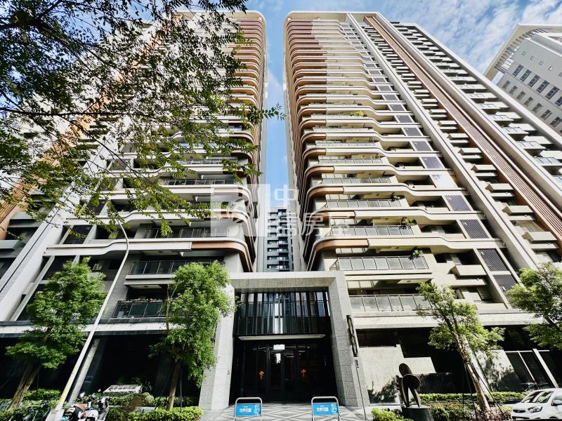 富宇世界花園全新高樓層2房平車房屋室內格局與周邊環境