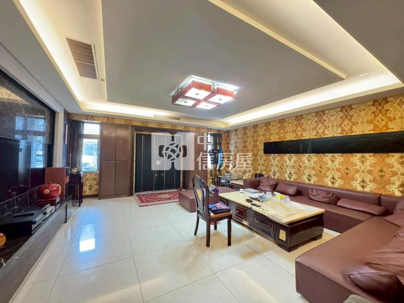 中壢區公所附近大地坪別墅房屋室內格局與周邊環境