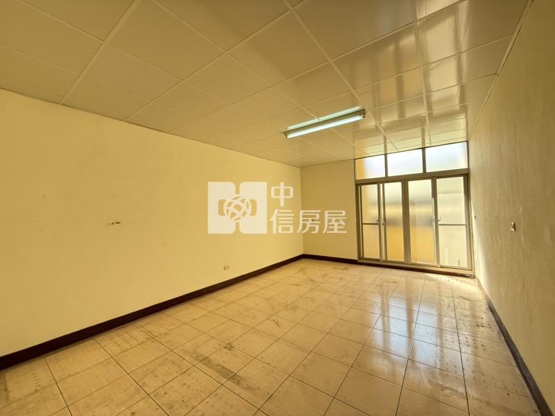 潭子中興路12米活路透天房屋室內格局與周邊環境