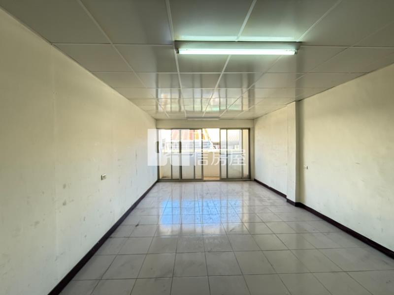 潭子中興路12米活路透天房屋室內格局與周邊環境