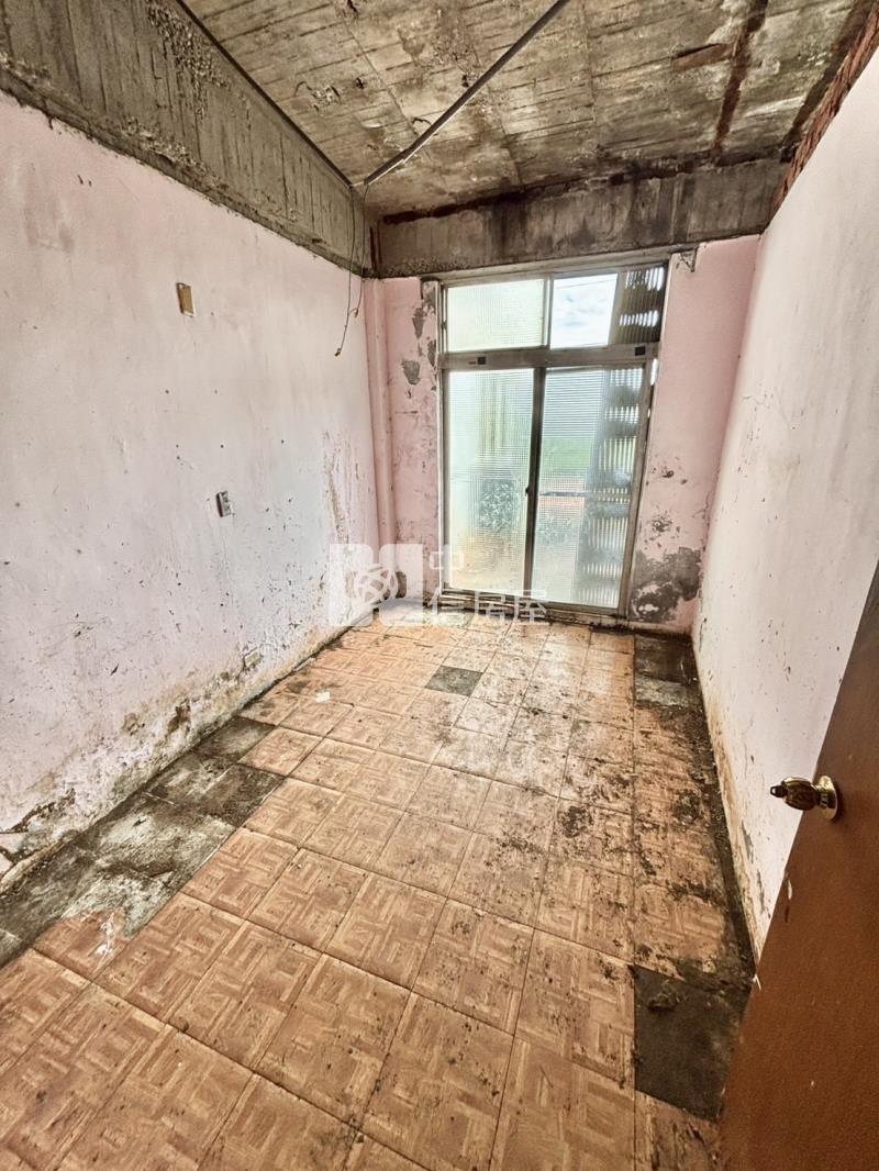 楊梅交流道.前後門臨路4.5米.可會車.大地坪大面寬透天房屋室內格局與周邊環境