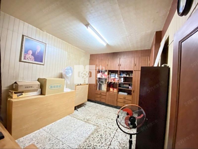 大里8米路大面寬三照廠房房屋室內格局與周邊環境